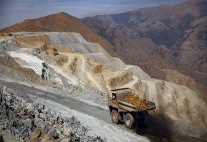 اكتشاف پهنه هاي معدني جديد به ويژه معادن سنگ آهن در استان كردستان