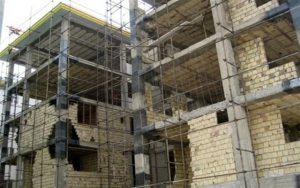 روند ساخت‌ و سازهای غیرمجاز در برخی مناطق حاشیه‌ای اراک به مرحله‌ بحرانی رسیده است